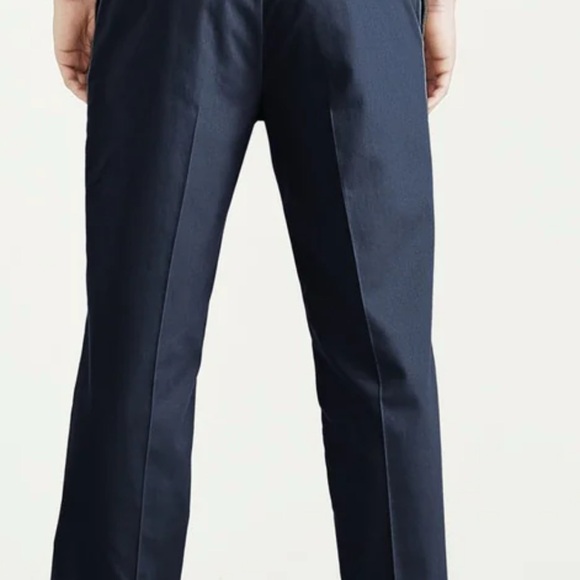 Dockers Navy signature Iron free Khakis Classic Fit Defender (Big&Tall) - Picture 2 of 12